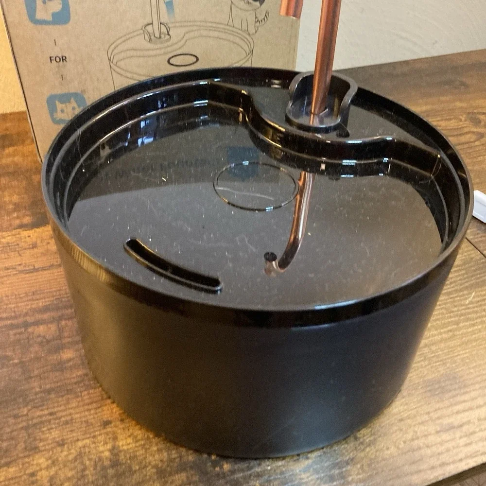 Cat Water Fountain‎ 2.1L Black Plastic Quiet Flow